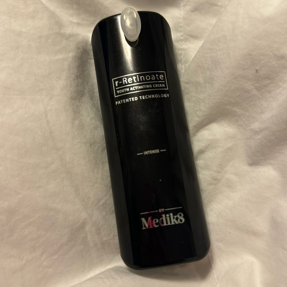 Medik8 r-Retinoate Youth Activating Cream Intense